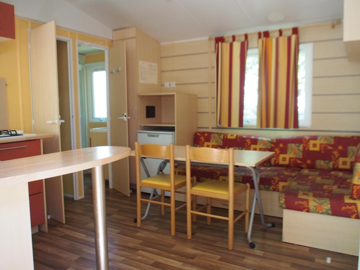 Camping Mas Du Sartre Saint Alban Auriolles Exteriör bild